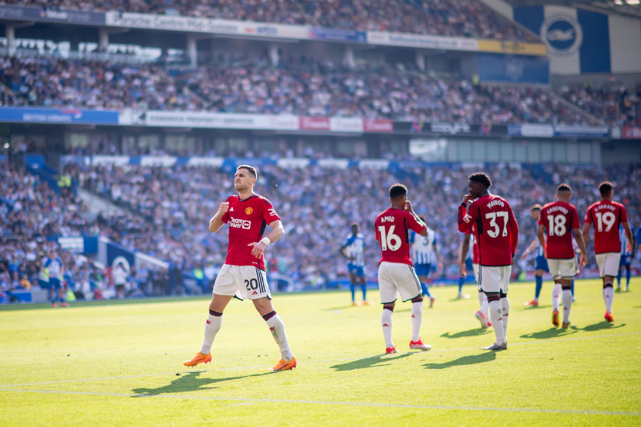 DO：利物浦签埃基蒂克达成初步协议，转会总价预计超9500万欧.