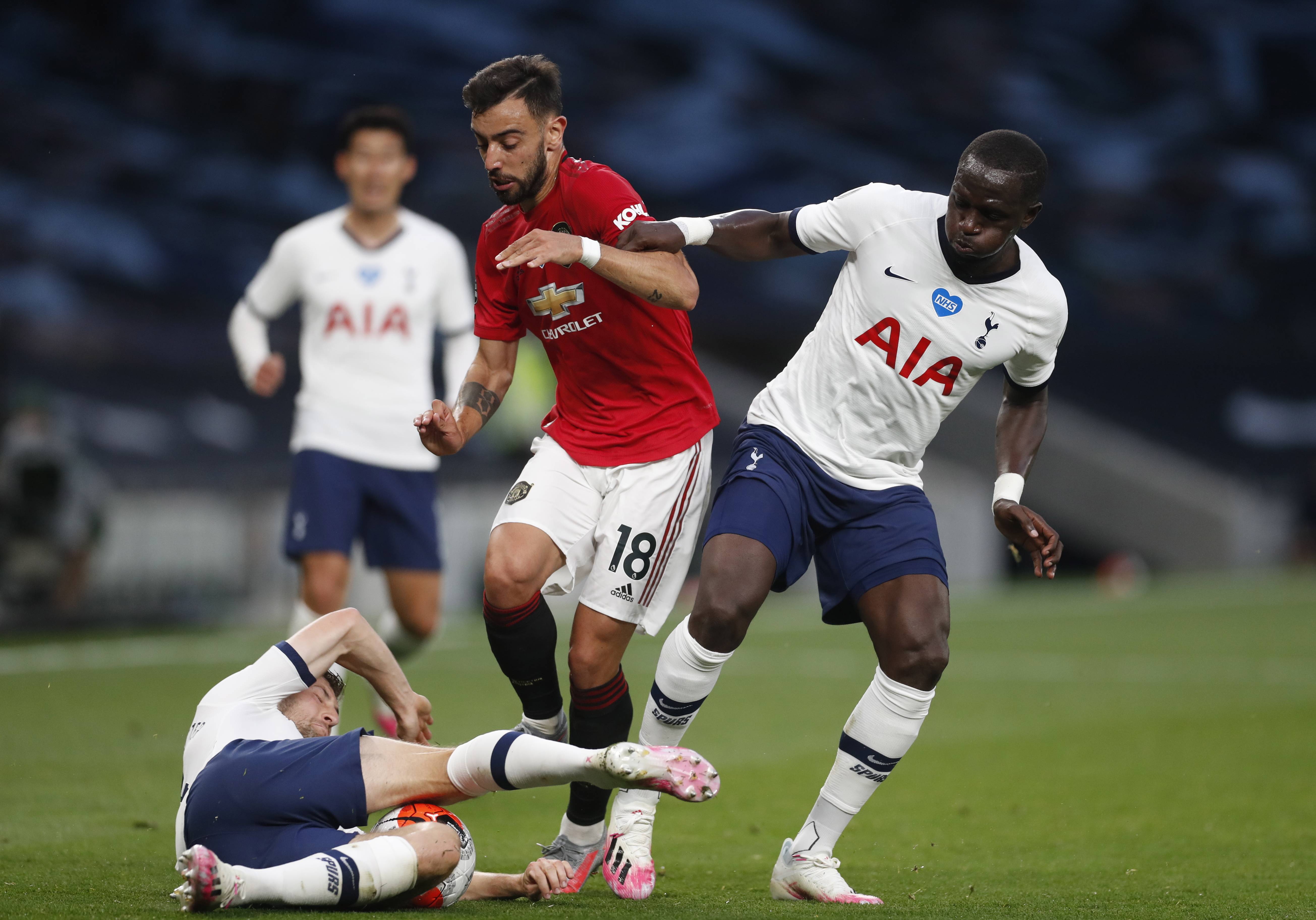 如今身份已倒转，皇马和巴黎最近3次交手姆巴佩都有进球.