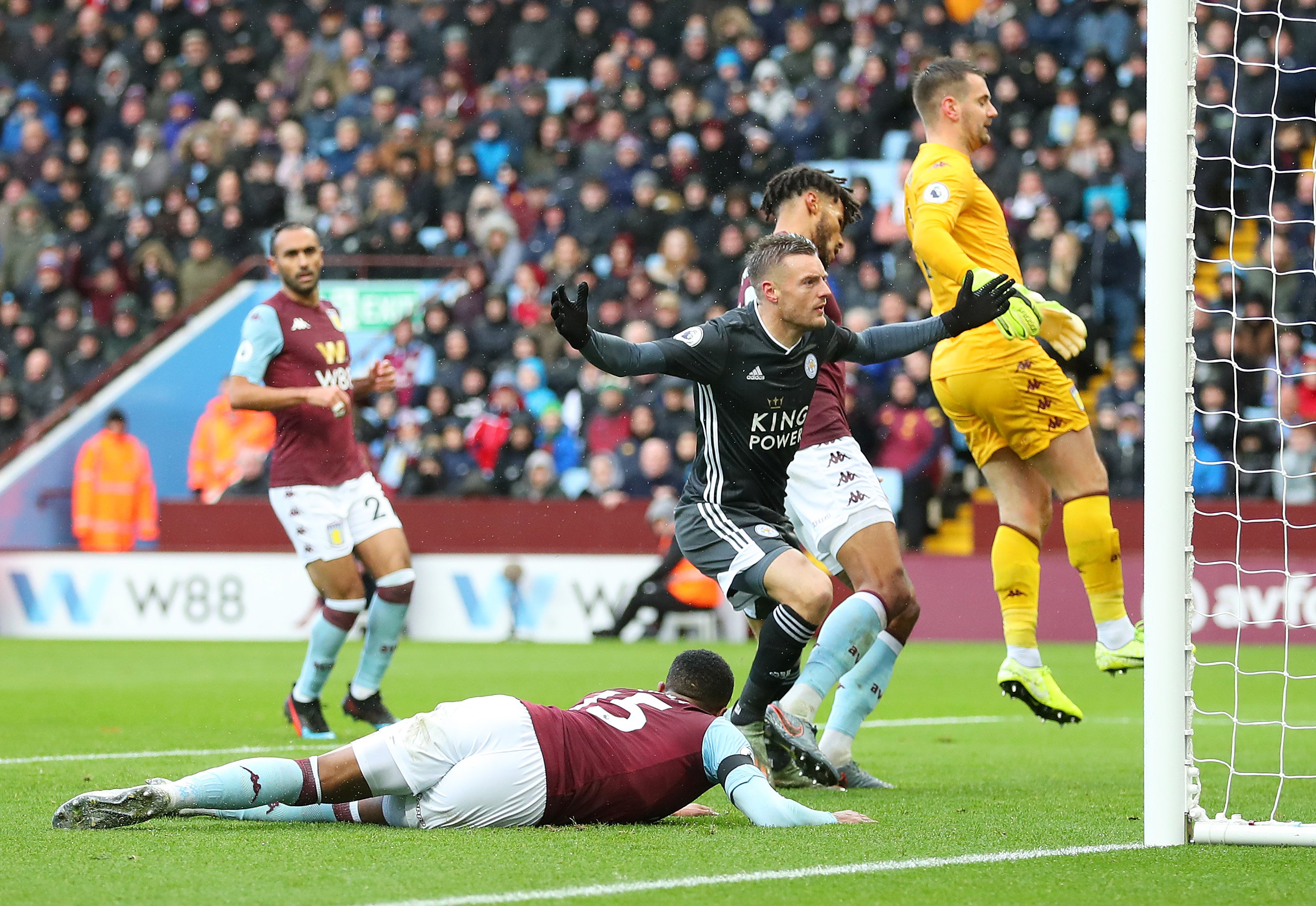 替补登场两献助攻，蒯纪闻：尊重所有声音，我只想成为自己.